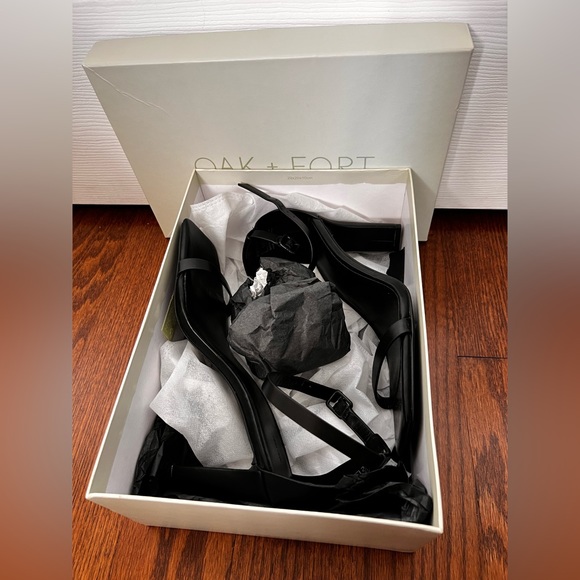 Oak + Fort Heels - Picture 1 of 6